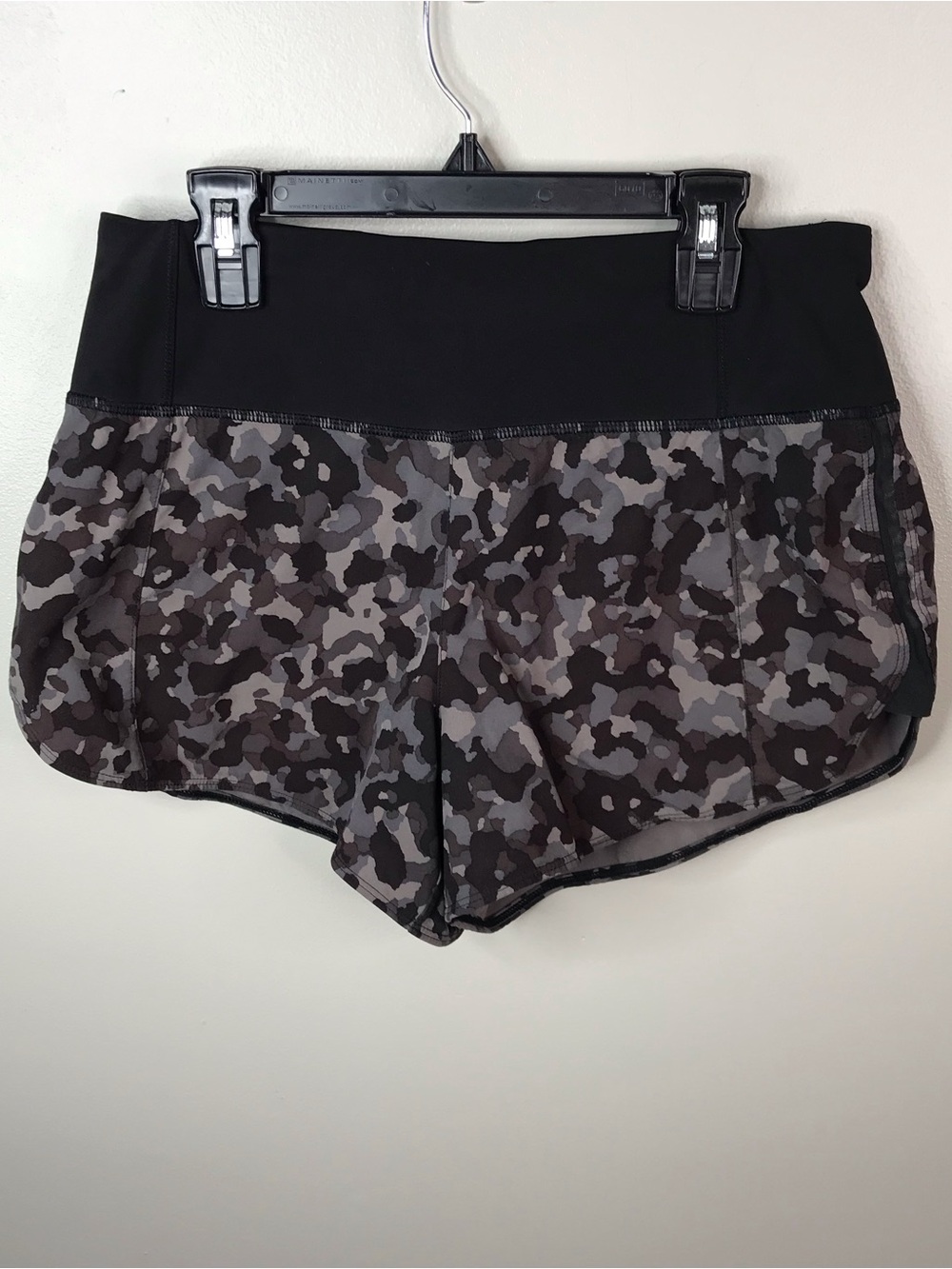 Athleta Running Free Printed Shorts Sz XS 3.5” inseam